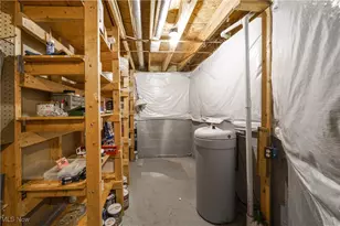 909 Grandview Ln, Aurora, OH 44202 - Photo 35