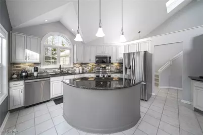 909 Grand View Lane, Aurora, OH 44202 - Photo 7