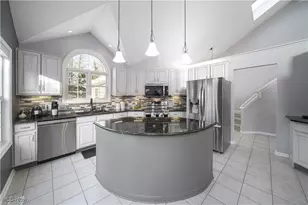 909 Grandview Ln, Aurora, OH 44202 - Photo 7