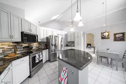 909 Grand View Lane, Aurora, OH 44202 - Photo 5