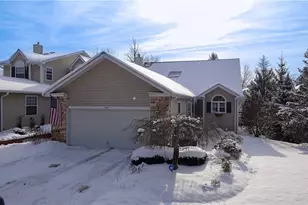 909 Grandview Ln, Aurora, OH 44202 - Photo 1