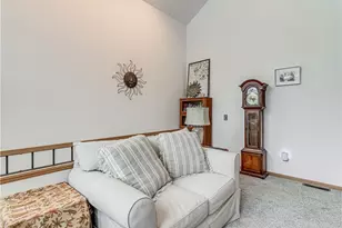 623 Meredith Ln, Cuyahoga Falls, OH 44223 - Photo 17