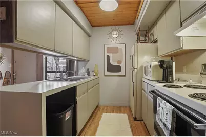 1722 Treetop Trail #11, Akron, OH 44313 - Photo 11