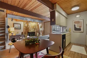 1722 Treetop Trail, Akron, OH 44313 - Photo 9