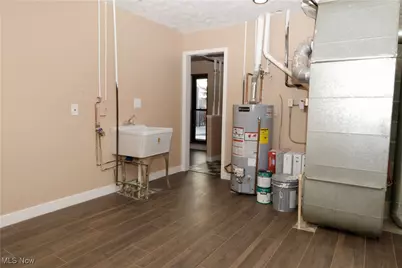 4440 E Lake Road, Sheffield Lake, OH 44054 - Photo 25