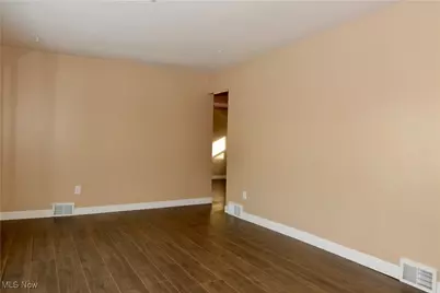 4440 E Lake Road, Sheffield Lake, OH 44054 - Photo 27