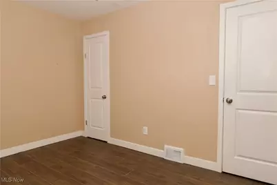 4440 E Lake Road, Sheffield Lake, OH 44054 - Photo 21