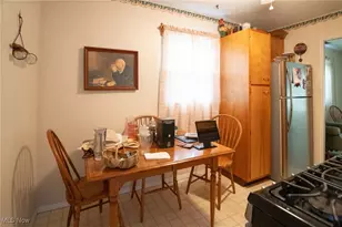 274 E State St, Barberton, OH 44203 - Photo 7