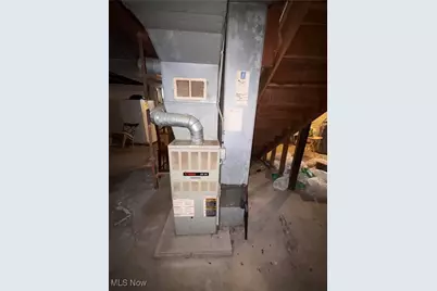 8220 Garfield Boulevard, Garfield Heights, OH 44125 - Photo 9