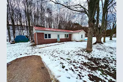 4542 Bloomfield Road, Cambridge, OH 43725 - Photo 1