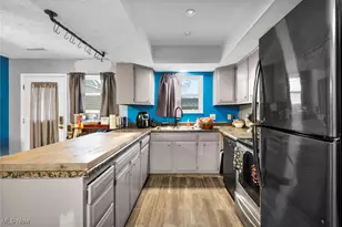 2095 Beechtree Dr, Uniontown, OH 44685 - Photo 9