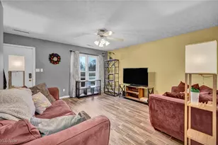 2095 Beechtree Dr, Uniontown, OH 44685 - Photo 13