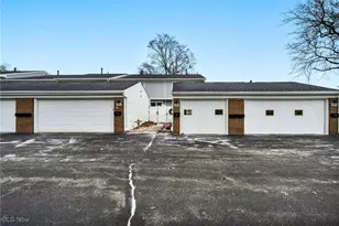 2095 Beechtree Dr, Uniontown, OH 44685 - Photo 31