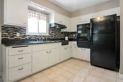 31705 Daniel Drive, Willowick, OH 44095 - Photo 13