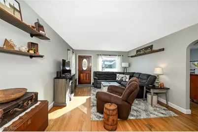 2941 Ravenna Avenue, Louisville, OH 44641 - Photo 3