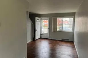 421 Kenwood Dr, Euclid, OH 44123 - Photo 3