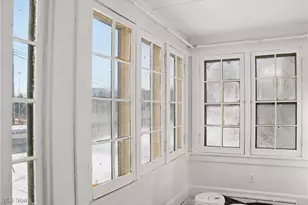 2458 Vestal Rd, Youngstown, OH 44509 - Photo 9