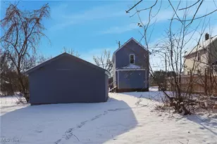 2458 Vestal Rd, Youngstown, OH 44509 - Photo 7