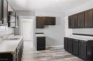 2458 Vestal Rd, Youngstown, OH 44509 - Photo 11