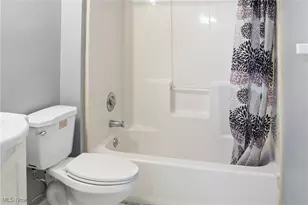 2458 Vestal Rd, Youngstown, OH 44509 - Photo 13