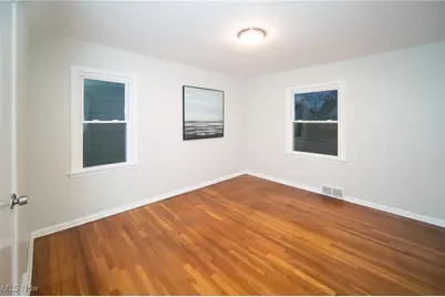 31931 Dickerson Road, Willowick, OH 44095 - Photo 9