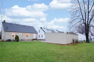 31931 Dickerson Rd, Willowick, OH 44095 - Photo 21