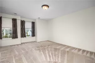 953 Longitude Ln, Amherst, OH 44001 - Photo 21