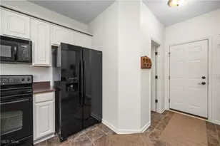 953 Longitude Ln, Amherst, OH 44001 - Photo 25