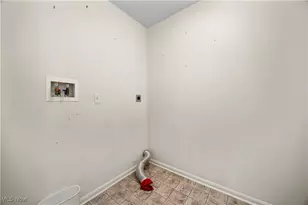 953 Longitude Ln, Amherst, OH 44001 - Photo 19