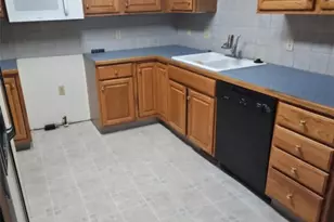 1469 Cove St NW, Uniontown, OH 44685 - Photo 3