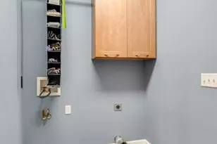 2286 Bent Branch Ct, Akron, OH 44333 - Photo 13