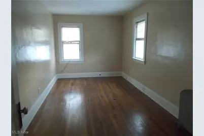 1146 Cleveland Heights Boulevard, Cleveland Heights, OH 44121 - Photo 5