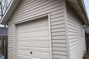 1172 Woodward Ave, Akron, OH 44310 - Photo 29