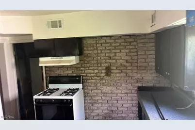 824 Howard Street, Bridgeport, OH 43912 - Photo 11