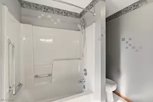 7470 Millrace Ln, Sagamore Hills, OH 44067 - Photo 19