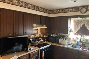 14229 Rayner Rd St, Cumberland, OH 43732 - Photo 11