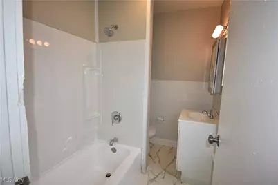 5425 Adams Avenue, Ashtabula, OH 44004 - Photo 13