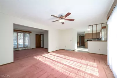 6274 Bayside Street NW, Canton, OH 44718 - Photo 9