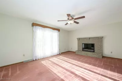 6274 Bayside Street NW, Canton, OH 44718 - Photo 7