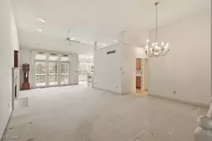 2804 Valley Rd, Cuyahoga Falls, OH 44223 - Photo 7