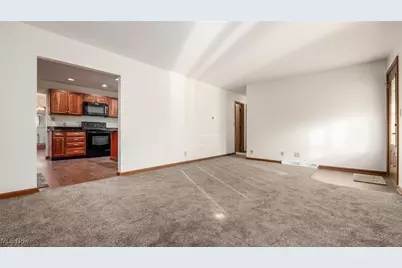 1675 Nob Hill Road, Zanesville, OH 43701 - Photo 5