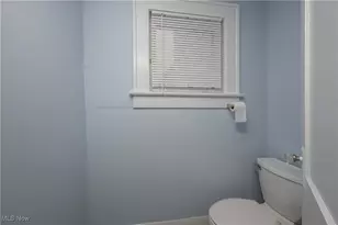 485 Lloyd St, Barberton, OH 44203 - Photo 11