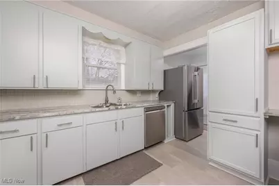 485 Lloyd Street, Barberton, OH 44203 - Photo 9