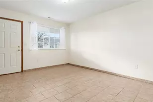 3693 Colony Hill Dr, Zanesville, OH 43701 - Photo 5