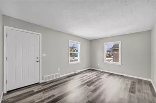 1677 Mapledale Rd, Wickliffe, OH 44092 - Photo 3