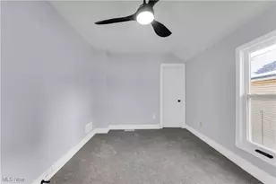 337 Lucas St, Barberton, OH 44203 - Photo 19