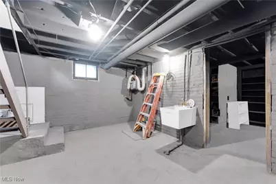 337 Lucas Street, Barberton, OH 44203 - Photo 29