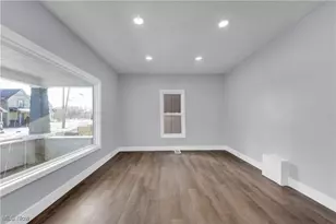 337 Lucas St, Barberton, OH 44203 - Photo 9