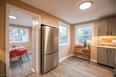 226 Hawthorne Avenue NE, Massillon, OH 44646 - Photo 9