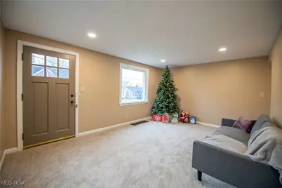 226 Hawthorne Avenue NE, Massillon, OH 44646 - Photo 11